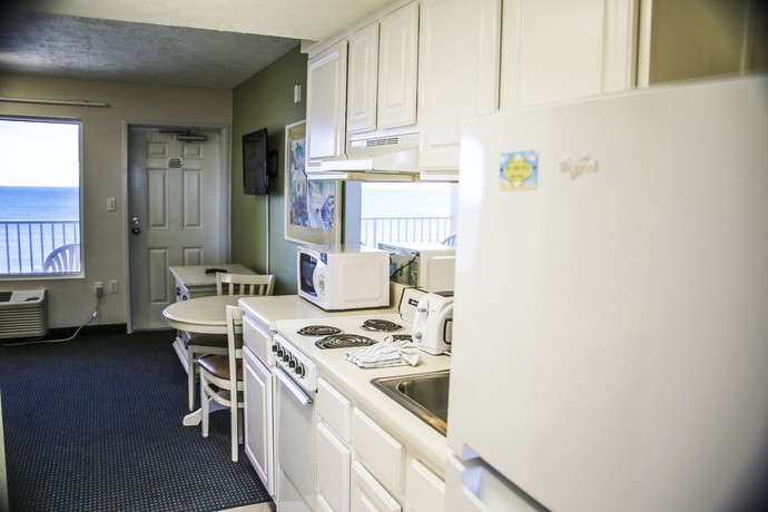 Imagen de la habitación del Hotel Beachcomber Beachfront , A By The Sea Resort. Foto 5