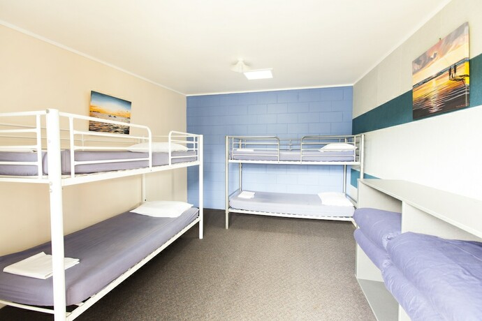 Imagen de la habitación del Hotel Beachcomber Lodge and Backpacker. Foto 19