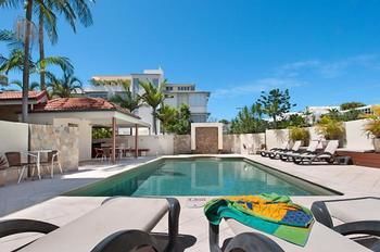Imagen de la piscina del Hotel Beachcomber On The Spit. Foto 11