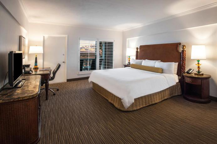 Imagen de la habitación del Hotel Beachcomber Resort and Club. Foto 5