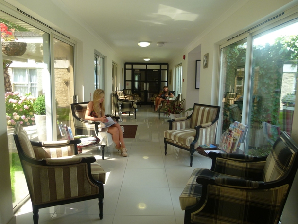 Imagen de los interiores del Hotel Beachcombers. Foto 13