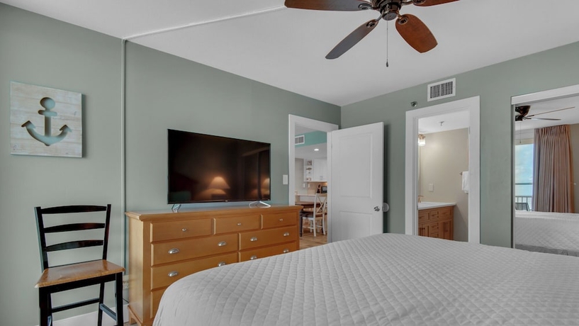 Imagen de la habitación del Hotel Beachcrest. Foto 12
