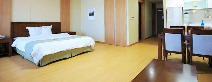 Imagen de la habitación del Hotel Beache Palace. Foto 27