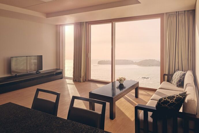 Imagen de la habitación del Hotel Beache Palace. Foto 30