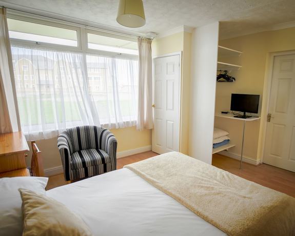 Imagen de la habitación del Hotel Beaches Chalets. Foto 14