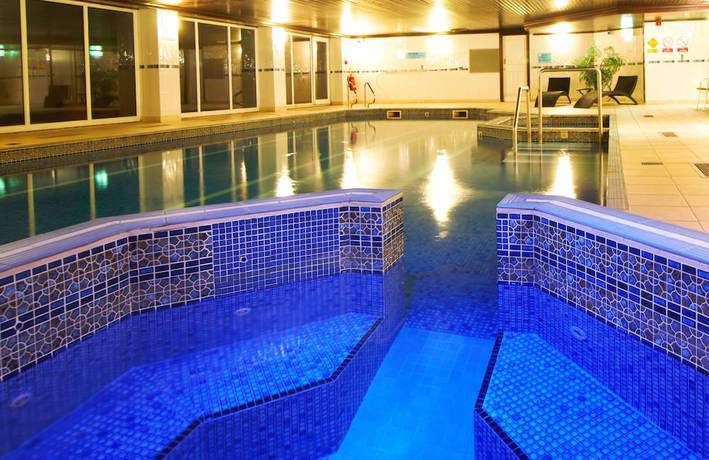 Imagen de la piscina del Hotel Beaches Chalets. Foto 20