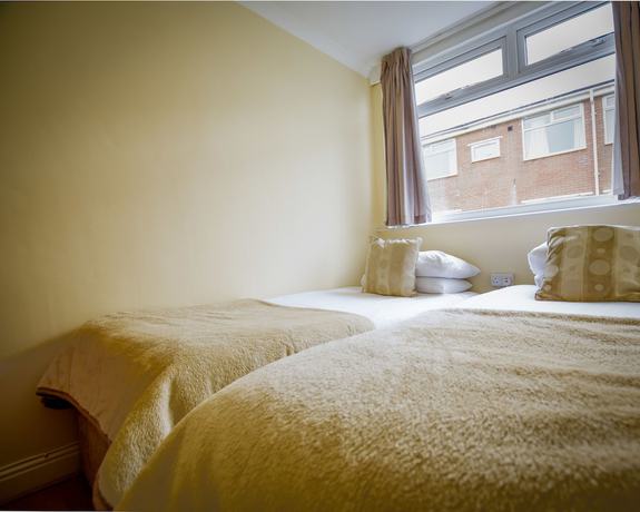 Imagen de la habitación del Hotel Beaches Chalets. Foto 16