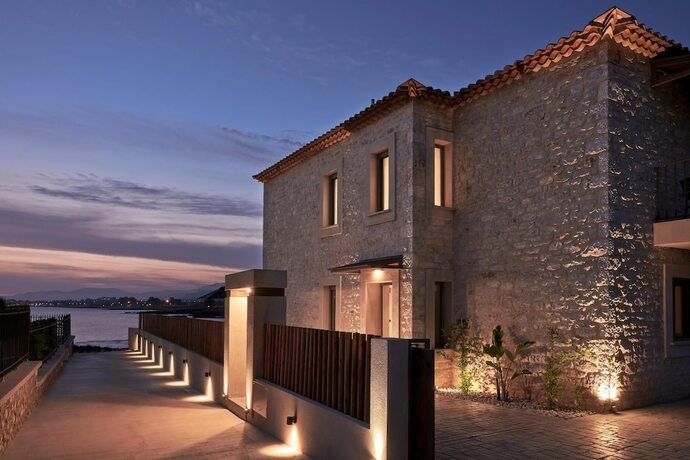 Imagen general del Hotel Beachfront Alassa Villas w Private Pools Complex. Foto 2