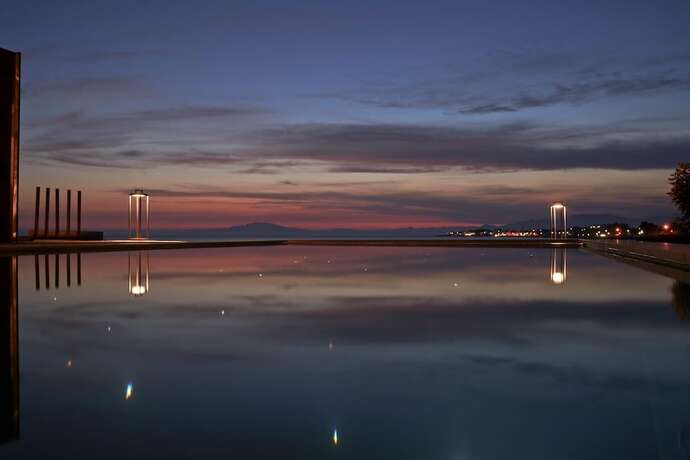 Imagen general del Hotel Beachfront Alassa Villas w Private Pools Complex. Foto 8