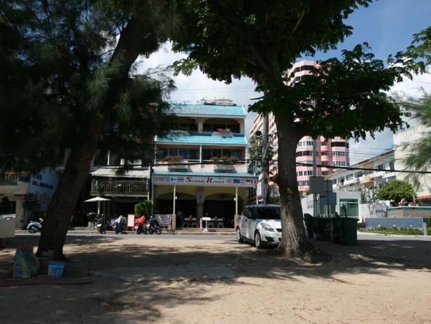 Imagen general del Hotel Beachfront Hotel Cha Am. Foto 2
