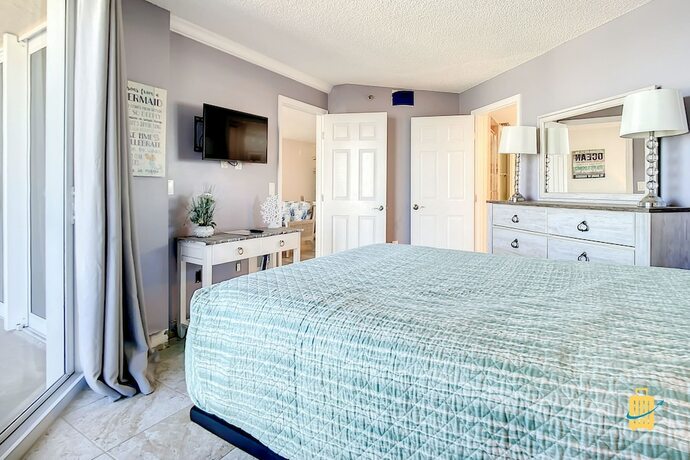 Imagen de la habitación del Hotel Beachfront Oceania Beach Club Complex. Foto 14