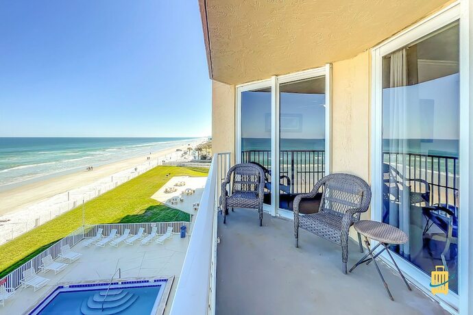 Imagen de la habitación del Hotel Beachfront Oceania Beach Club Complex. Foto 15