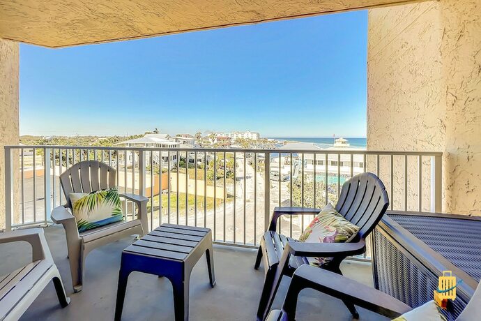 Imagen de la habitación del Hotel Beachfront Oceania Beach Club Complex. Foto 17