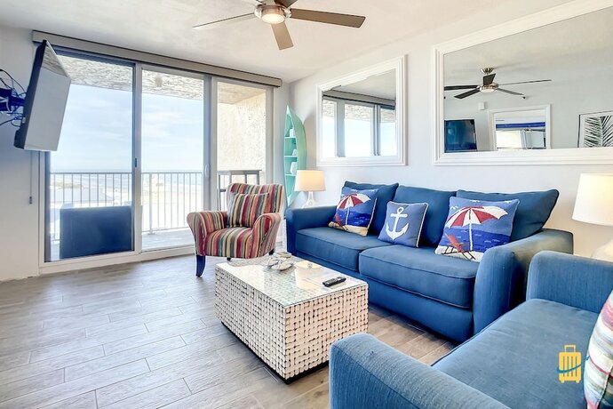 Imagen de la habitación del Hotel Beachfront Oceania Beach Club Complex. Foto 19