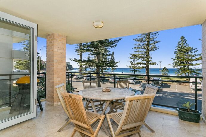Imagen general del Hotel Beachfront On Golden Mile. Foto 6