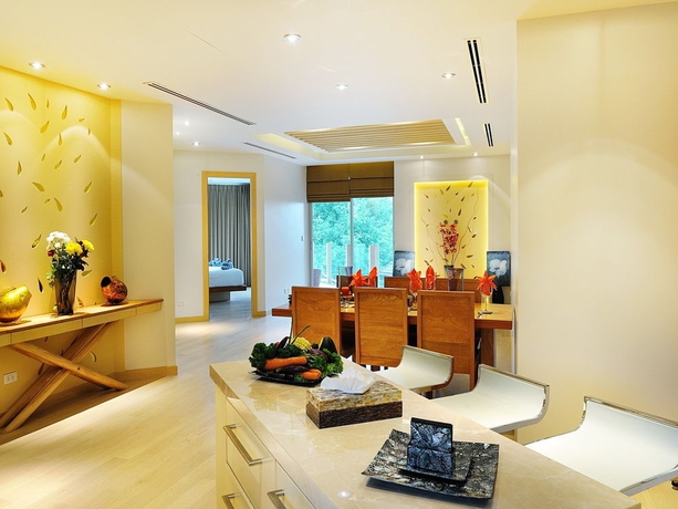 Imagen de los interiores del Hotel Beachfront Phuket. Foto 7