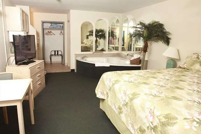 Imagen general del Hotel Beachfront Resort. Foto 5