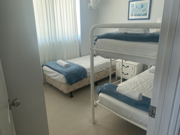 Imagen de la habitación del Hotel Beachfront Towers. Foto 10