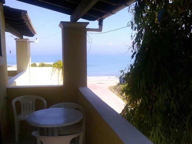 Imagen general del Hotel Beachfrontsalvanos. Foto 1