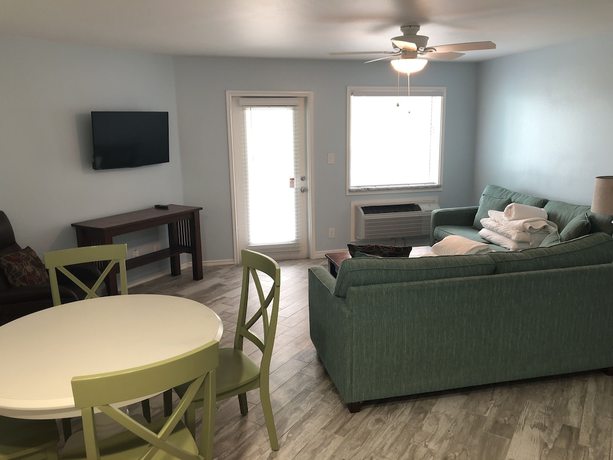 Imagen de la habitación del Hotel Beachgate Condosuites And Oceanfront Resort. Foto 14