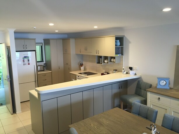Imagen de la habitación del Hotel Beachpoint Apartments. Foto 34