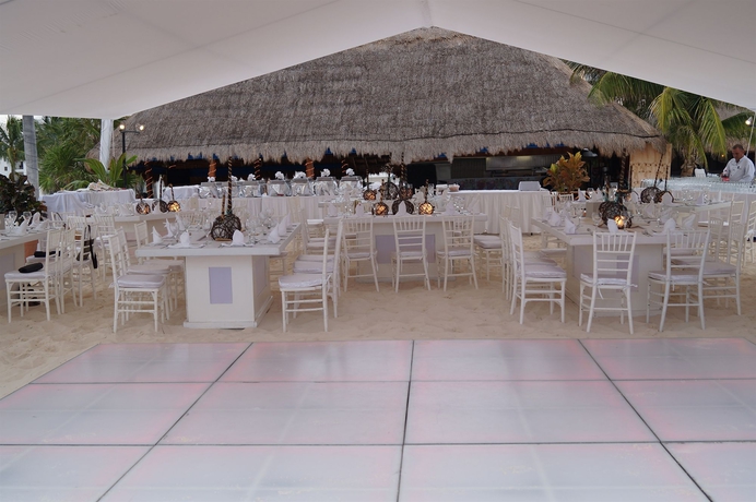 Imagen de los exteriores del Hotel Beachscape Kin Ha Villas and Suites. Foto 3