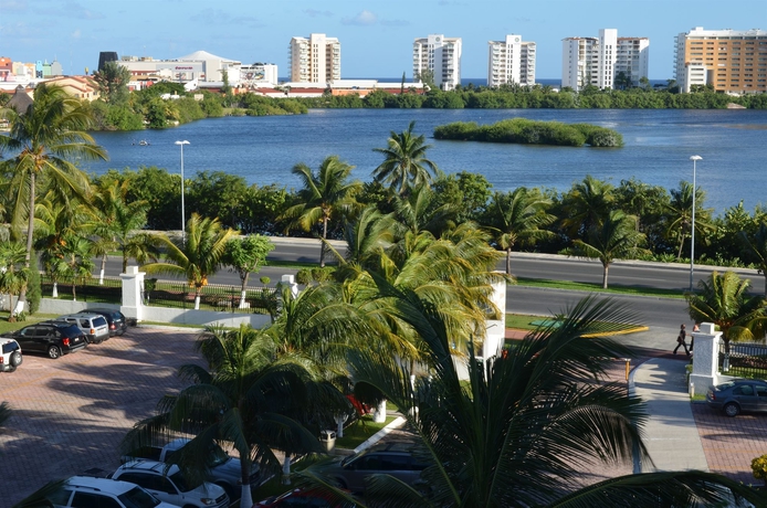 Imagen de los exteriores del Hotel Beachscape Kin Ha Villas and Suites. Foto 7