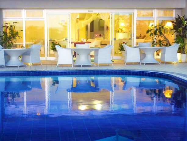 Imagen de la piscina del Hotel Beachside Condominium. Foto 15