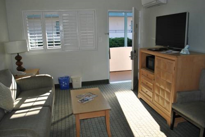 Imagen de los interiores del Hotel Beachside Inn, Santa Barbara. Foto 6