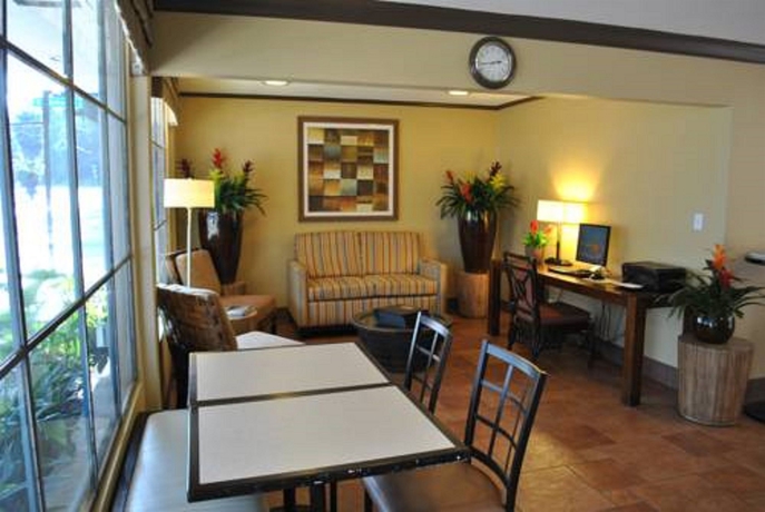 Imagen de los interiores del Hotel Beachside Inn, Santa Barbara. Foto 8