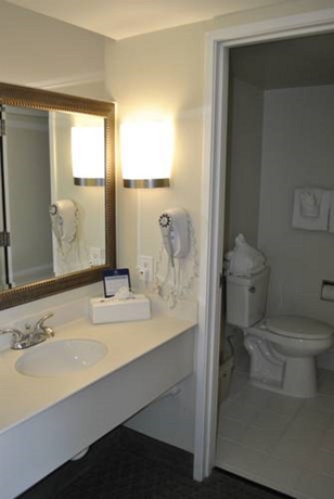 Imagen de la habitación del Hotel Beachside Inn, Santa Barbara. Foto 2