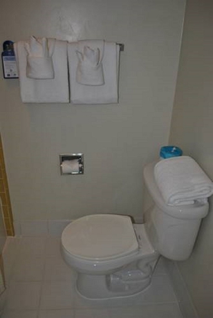 Imagen de la habitación del Hotel Beachside Inn, Santa Barbara. Foto 4