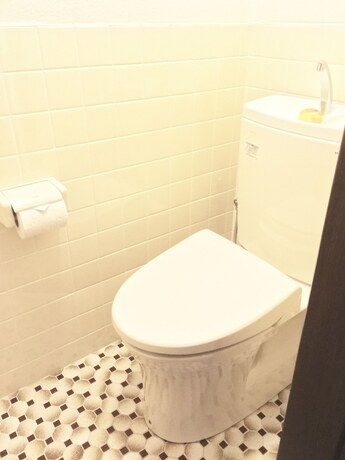 Imagen de la habitación del Hotel Beachside Inn Shirahama. Foto 18