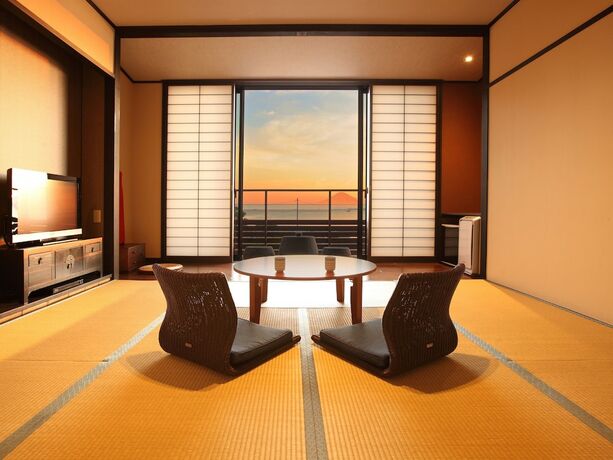 Imagen de la habitación del Hotel Beachside Onsen Resort Umi. Foto 15