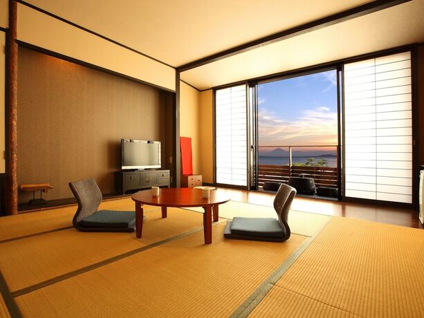 Imagen de la habitación del Hotel Beachside Onsen Resort Umi. Foto 16