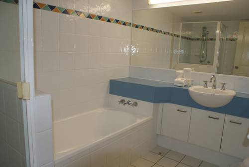 Imagen de la habitación del Hotel Beachside Resort - Kawana Waters. Foto 5