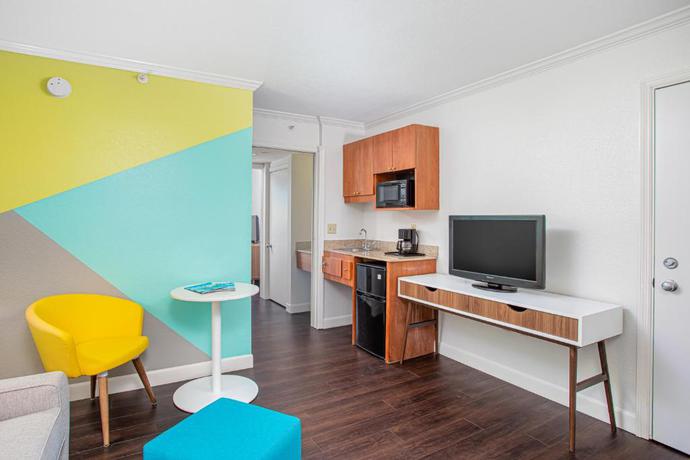 Imagen de la habitación del Hotel Beachside and Suites. Foto 11