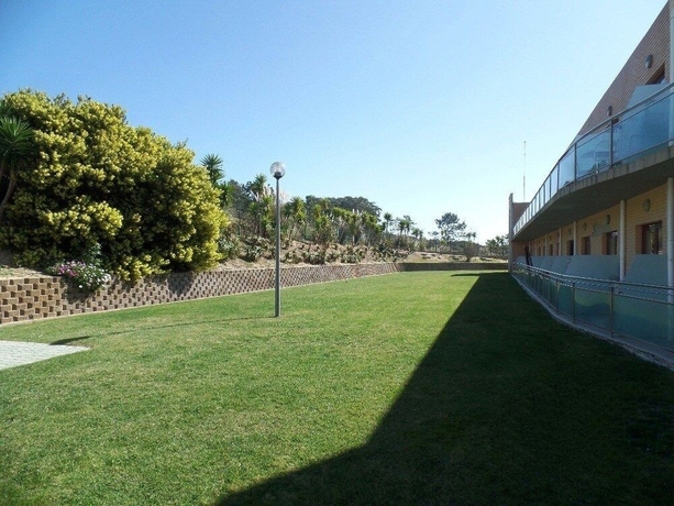 Imagen de los exteriores del Hotel Beachtour Ericeira. Foto 11