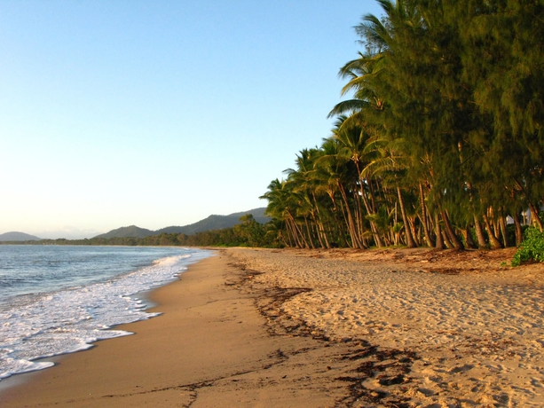 Imagen de los exteriores del Hotel Beachview Apartments At Villa Paradiso. Foto 11