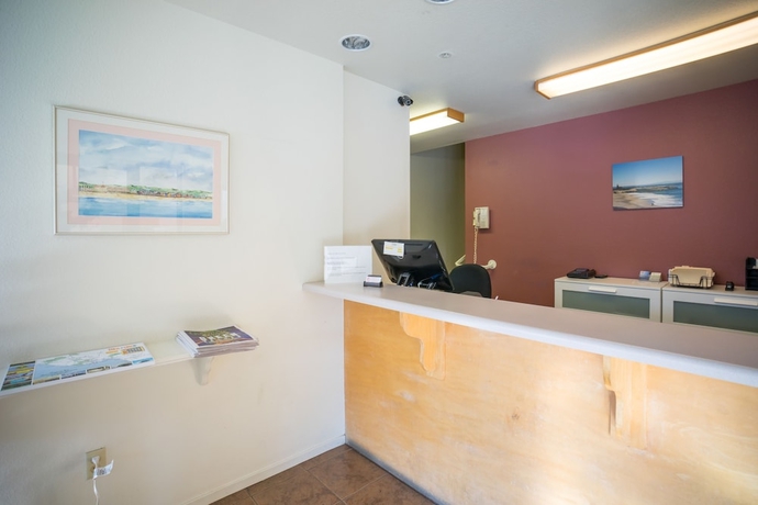 Imagen de los interiores del Hotel Beachview Inn. Foto 19