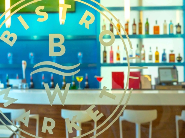 Imagen del bar/restaurante del Hotel Beachwalk Elite Hotels and Resorts. Foto 4