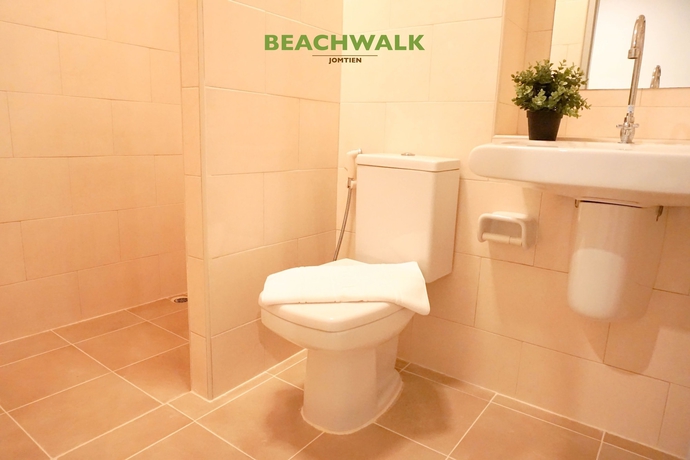 Imagen de la habitación del Hotel Beachwalk Jomtien. Foto 14