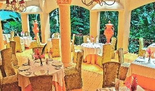 Imagen del bar/restaurante del Hotel Beacon Escazu. Foto 5
