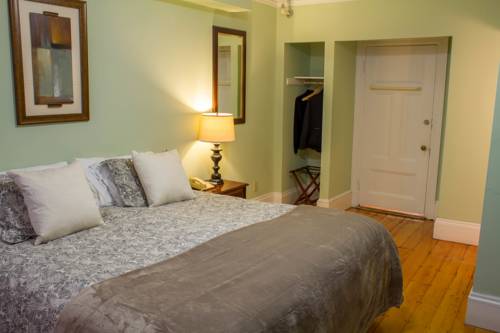 Imagen de la habitación del Hotel Beacon Inn 1750. Foto 2