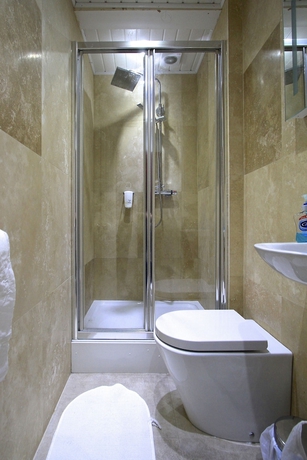 Imagen de la habitación del Hotel Beaconsfield. Foto 17