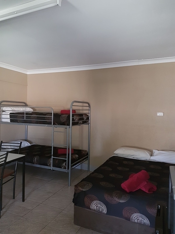 Imagen de la habitación del Hotel Beagle Motor Inn. Foto 9