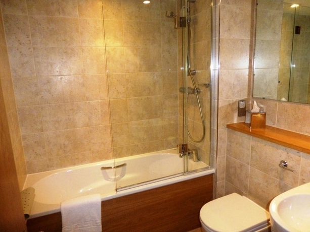 Imagen de la habitación del Hotel Beales Hotel Hatfield. Foto 17