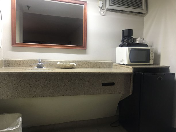 Imagen de la habitación del Hotel Bear Mount Inn And Suites. Foto 4