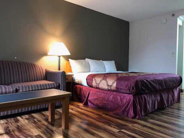 Imagen de la habitación del Hotel Bear Mount Inn And Suites. Foto 9