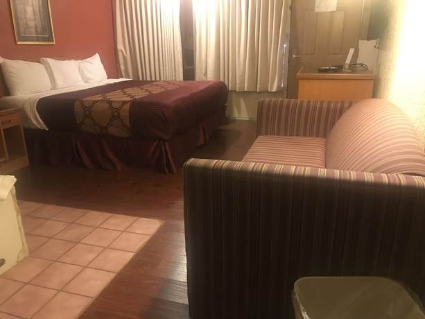 Imagen de la habitación del Hotel Bear Mount Inn And Suites. Foto 15